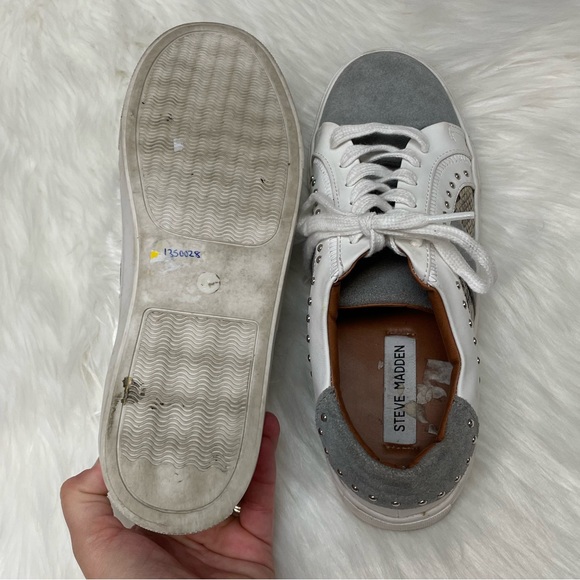 | Steve Madden | Annita Sneaker. Size 8. - Picture 2 of 7